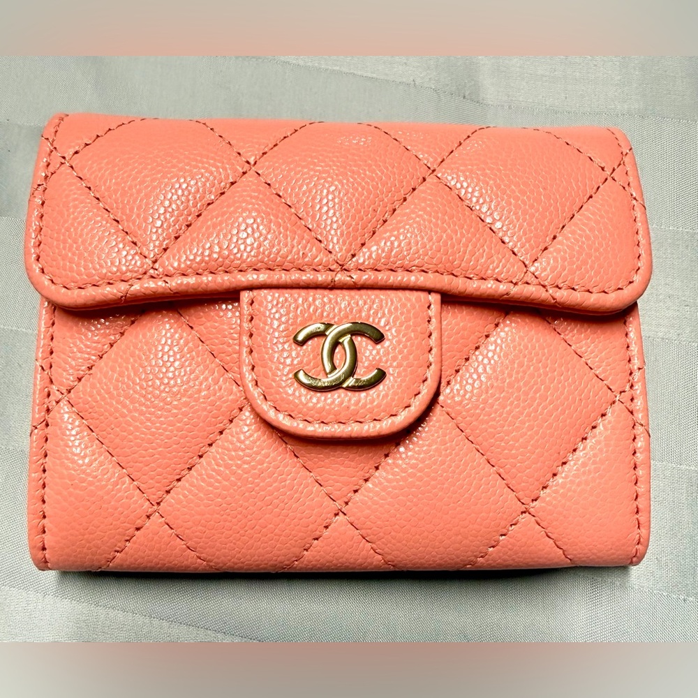 Chanel Class Flap Card Holder Caviar Leather Coral Pink. Size XL